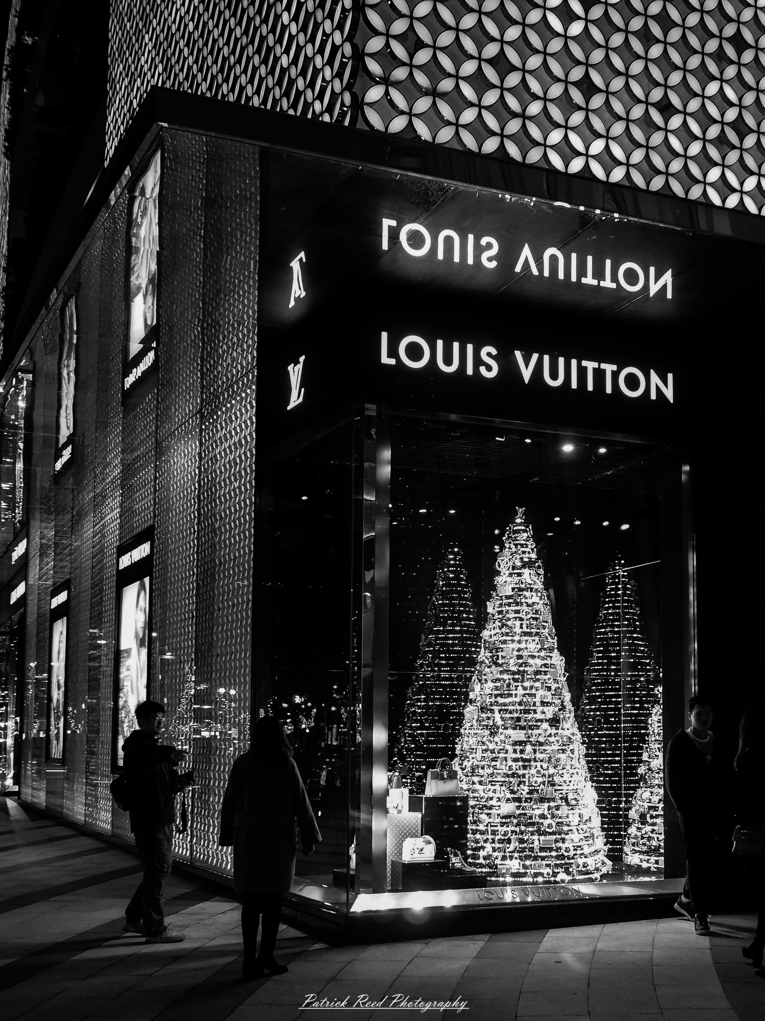 Street Photography Image of a Louis Vuitton Building