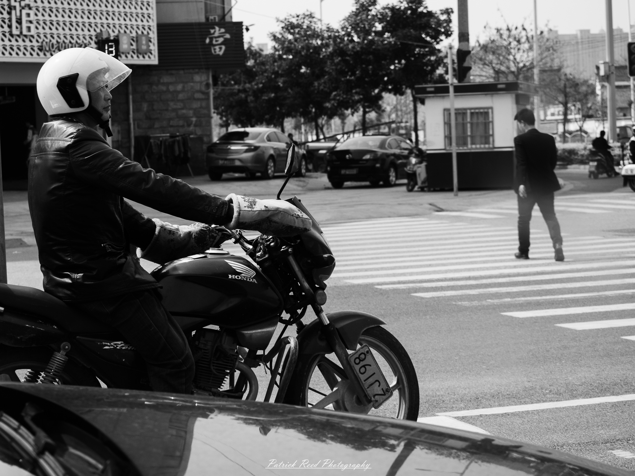 OLYMPUS DIGITAL CAMERA Street Photography Image