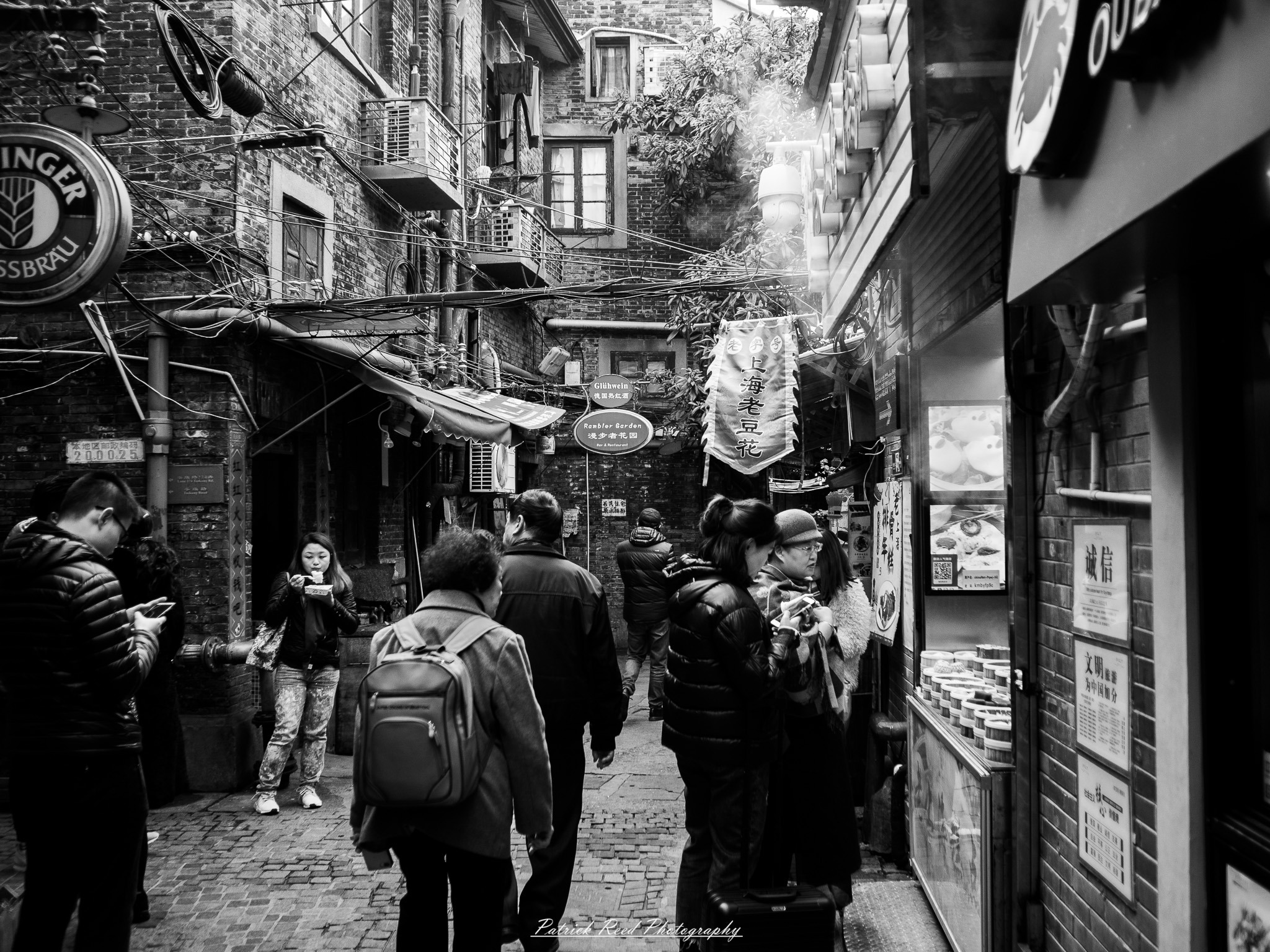 OLYMPUS DIGITAL CAMERA Street Photography Image