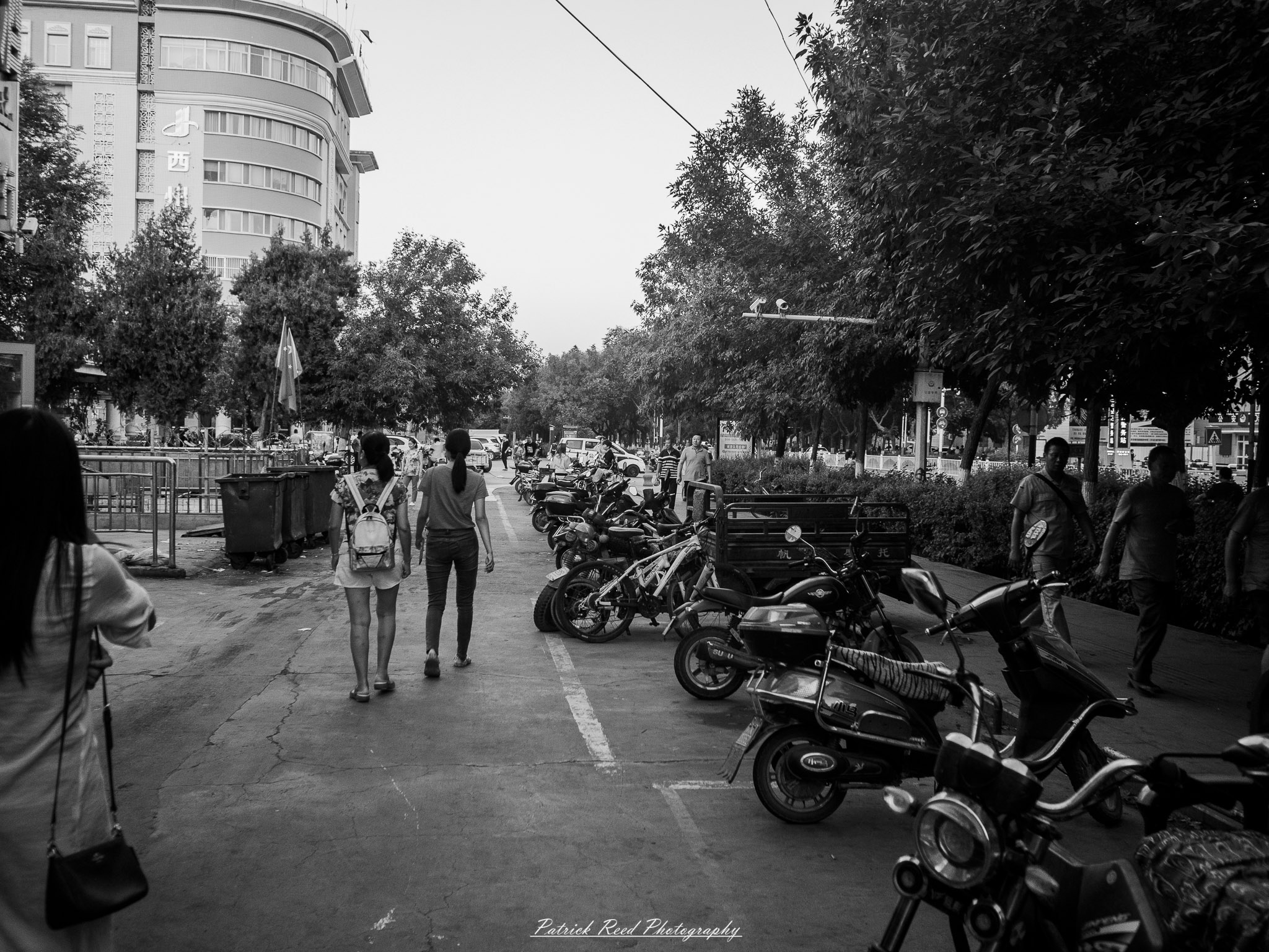 OLYMPUS DIGITAL CAMERA Street Photography Image