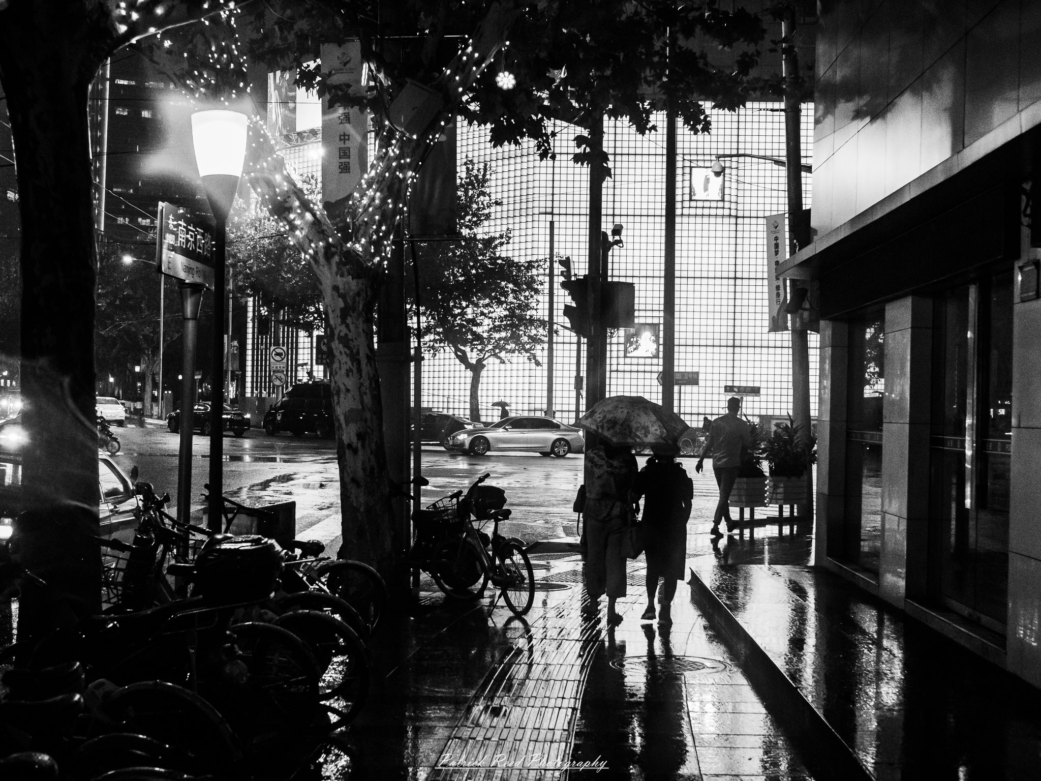 OLYMPUS DIGITAL CAMERA Street Photography Image