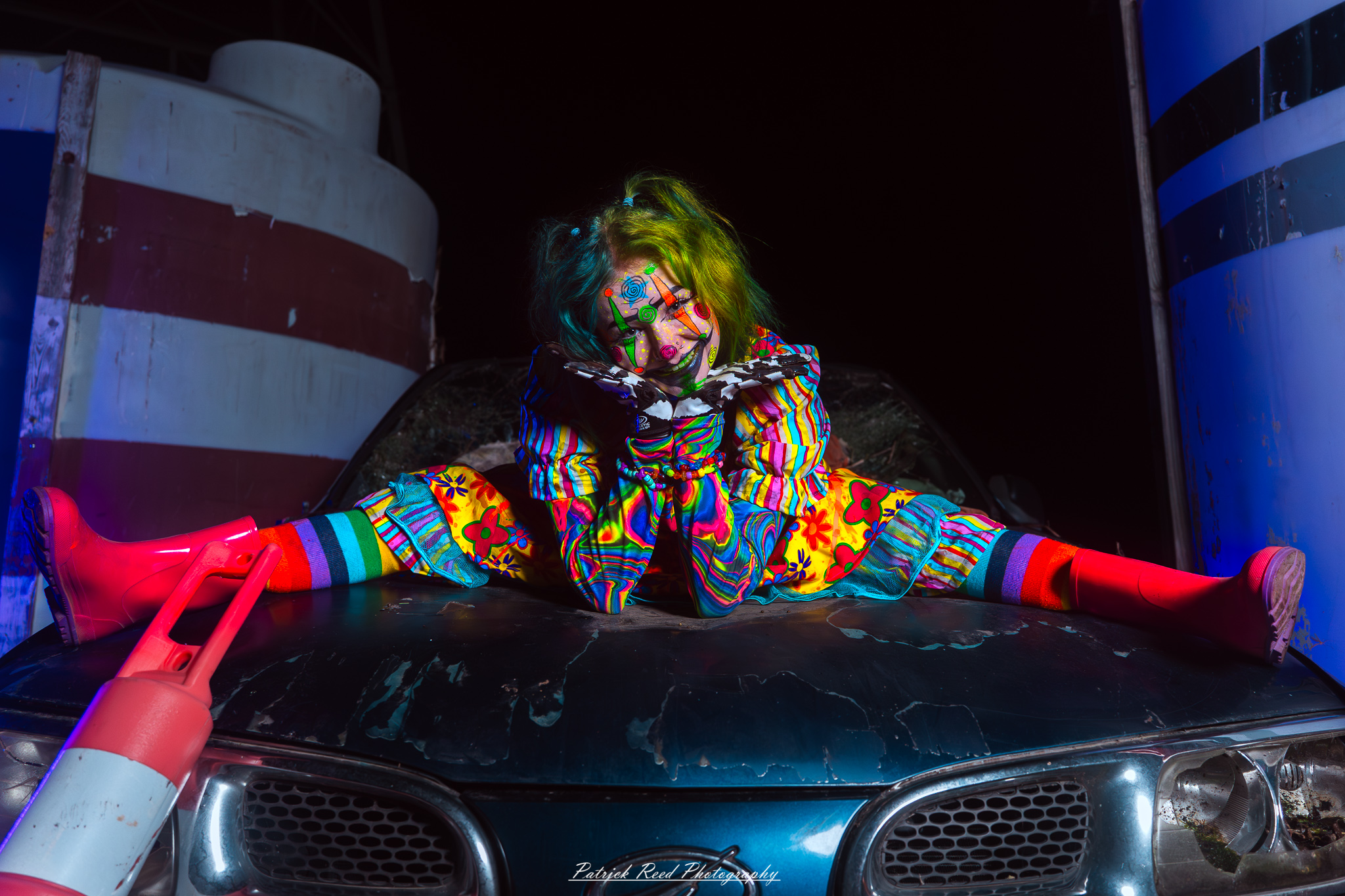 Spooky night photography at Scarefest Haunted Park in Michigan, featuring eerie lighting, haunted attractions, and Halloween-themed performers.